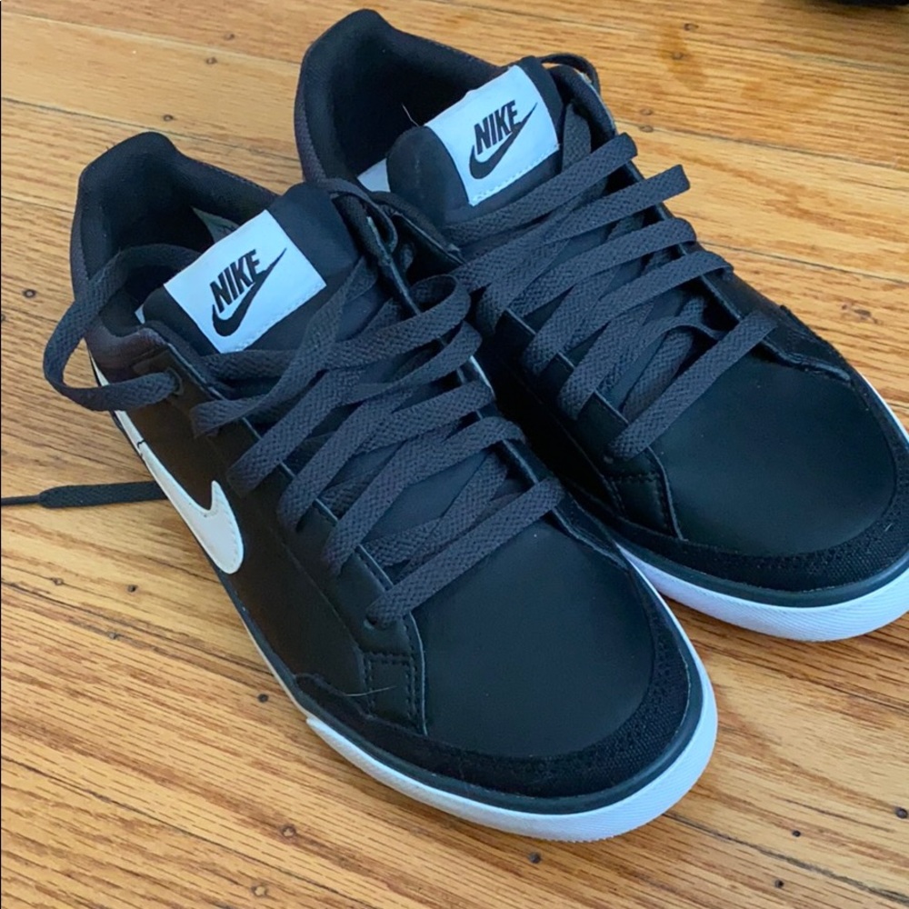 Nike shoes size 8 in woman’s.